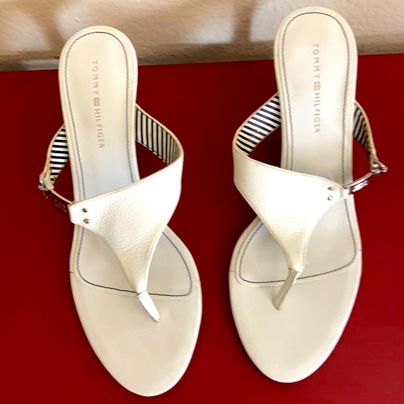 Vintage 90s Tommy Hilfiger Upper Leather Kitten Heels - Picture 2 of 8